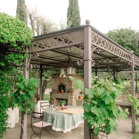 Elegant In-villa House With Pool And Garden Hébergement de vacances